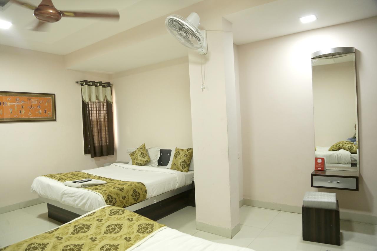 Oyo 3749 Hotel Krishna Indore Extérieur photo