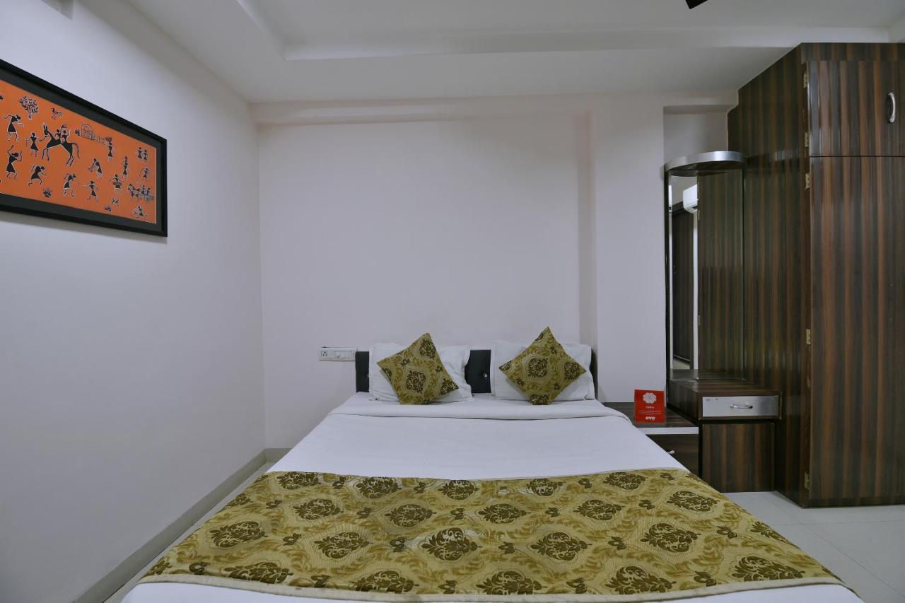 Oyo 3749 Hotel Krishna Indore Extérieur photo